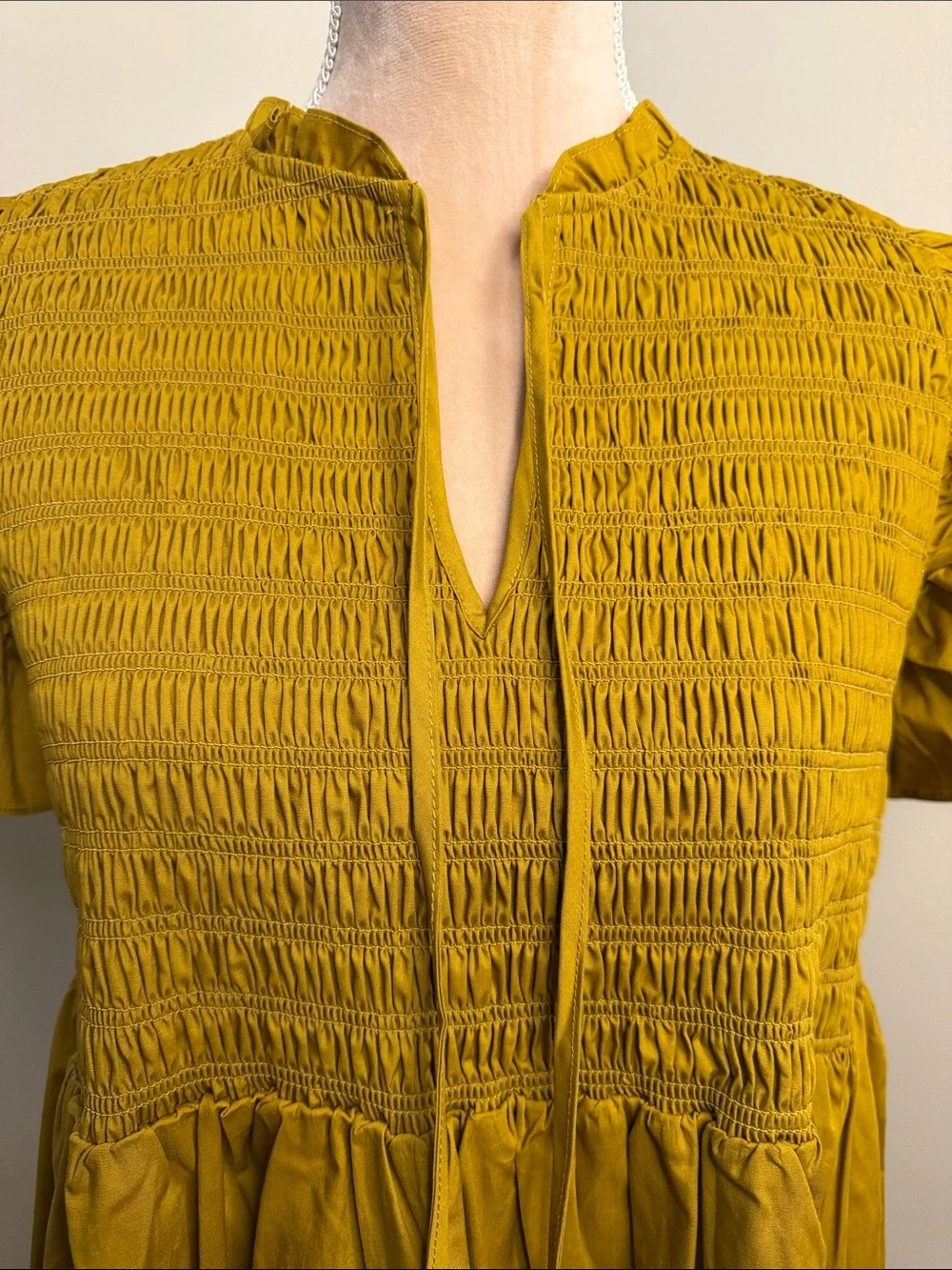 Moon River Mustard Smocked Short Sleeve Women’s Dress Size Medium